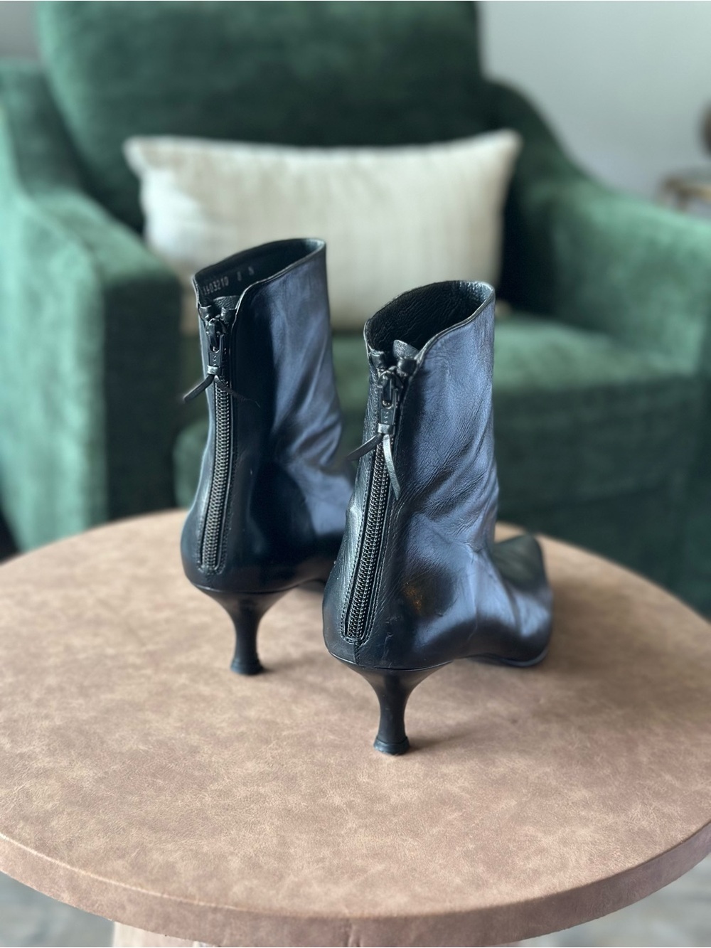Stuart Weitzman Black Leather Pointed Toe Kitten Heel Ankle Boots - Picture 2 of 6